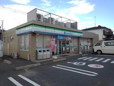 【周辺】 | エバー　グリーン | ファミリーマート　神田川町店まで260m