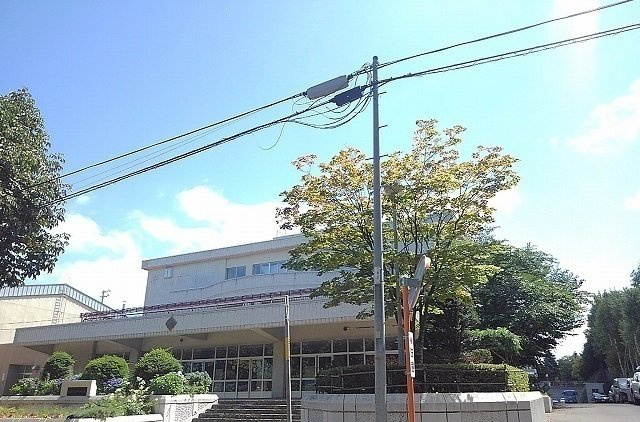 アルドール平岡Ⅲの周辺|平岡中学校まで900m