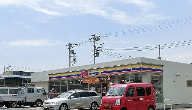 グレイスフカイＡの周辺|ミニストップ三郷幸房店まで600m