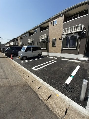 ノーブルＭの駐車場