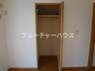 シェルエトワールの収納|こまごまとしたものを収納できそうですね