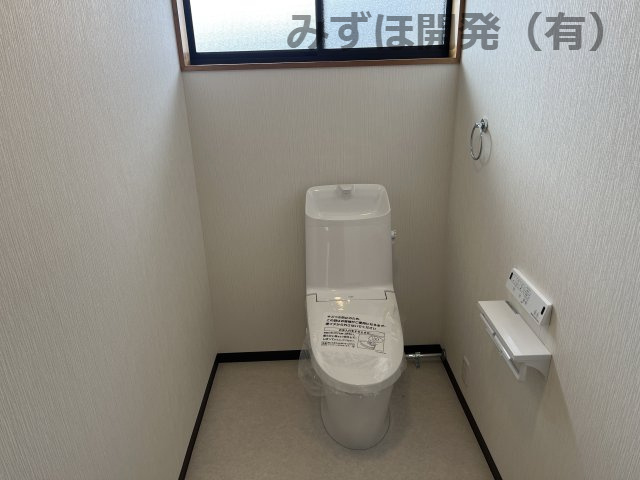 東根市本丸東9-45のトイレ|1階トイレも新品に交換しています。
