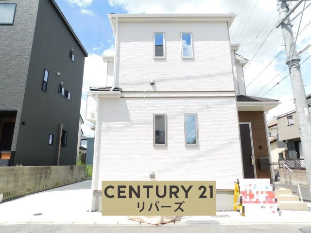 北名古屋市久地野河原の新築一戸建の外観|☆開放的な角地☆　　いつでも見学出来ます♪（お問合せ当日、平日、水曜、夜間でもＯＫ）　長期優良住宅♪　角地！　全居室南向き♪　南面ワイドバルコニー！　大型ＷＩＣ完備！　周辺環境充実♪