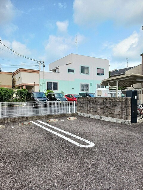 クラール・メゾンの駐車場