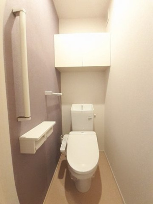 【トイレ】 | サンパティーク蓑川 | 落ち着いた色調のトイレです