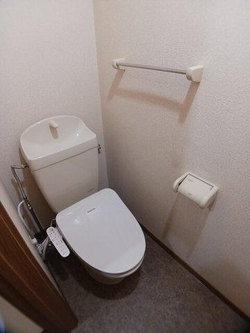 【トイレ】 | ハートピア中央 | 清潔感のあるトイレです