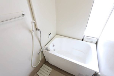 【浴室】 | ビレッジハウス伊万里4号棟 | ビレッジハウスの同一物件・同一タイプの間取りの写真です