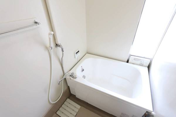 【浴室】 | ビレッジハウス伊万里4号棟 | ビレッジハウスの同一物件・同一タイプの間取りの写真です