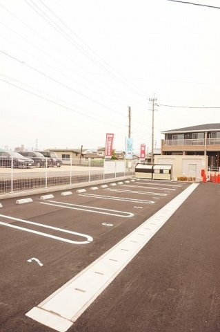 エクセラン一宮Ａの駐車場