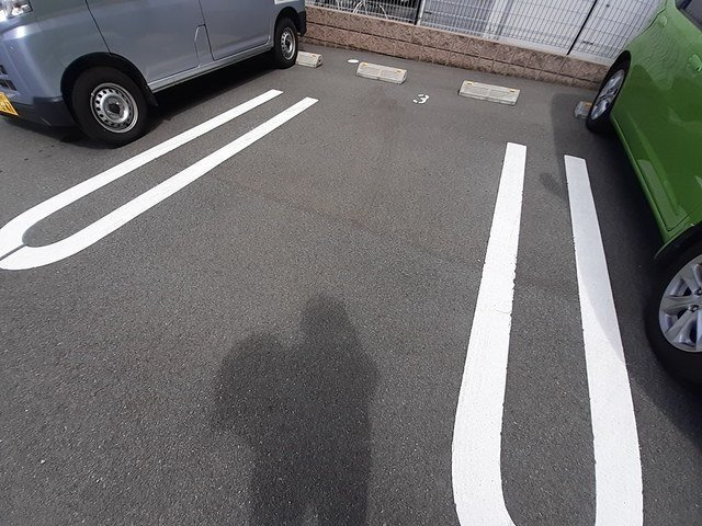 メゾン　エイスイの駐車場
