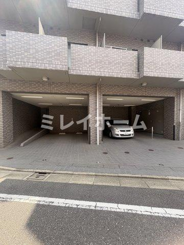 ルーブル大鳥居参番館の駐車場
