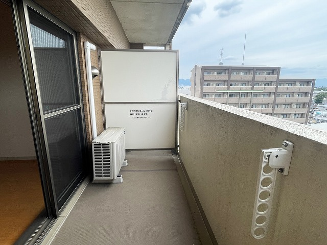 【バルコニー】 | エンゼルプラザ南草津駅前 | お洗濯にも便利なバルコニー付き