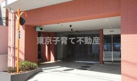 シェフルール文京茗荷谷の駐車場