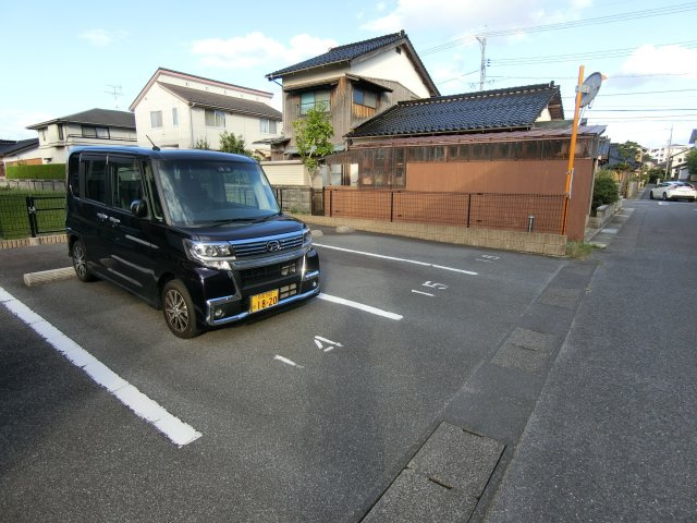 ティンカー・ベルの駐車場