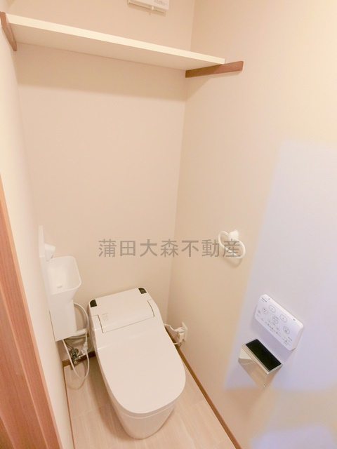 千鳥1丁目貸家のトイレ|温水洗浄便座付きのトイレ