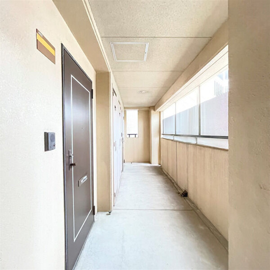 【ロビー】 | 秀明館