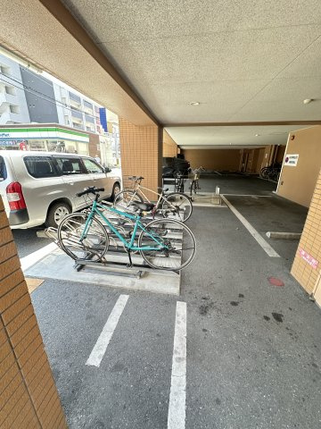 レジデンシャルヒルズ博多南の駐車場
