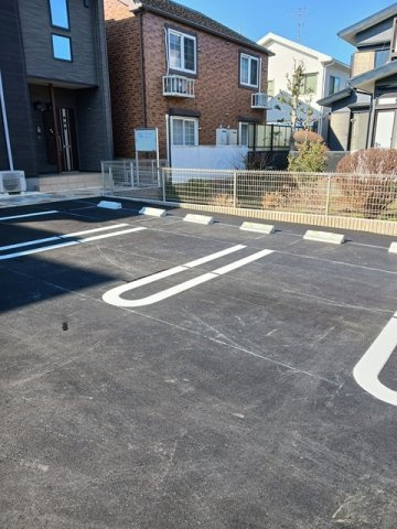 グリチネの駐車場