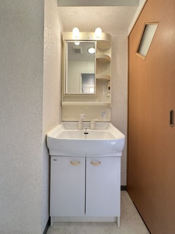 大阪市中央区谷町７丁目の賃貸マンションの洗面所