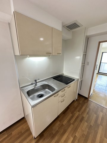 大阪市中央区谷町７丁目の賃貸マンションのキッチン