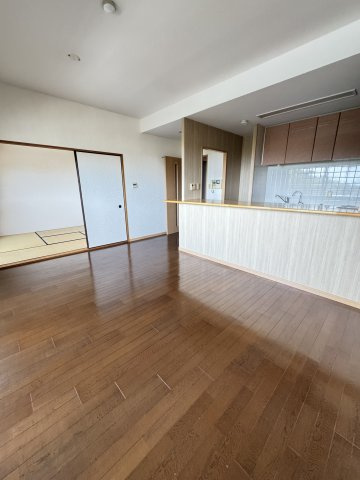 サンコート花山の居間・リビング