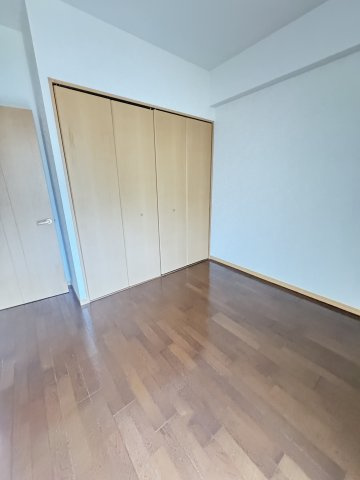 サンコート花山の洋室