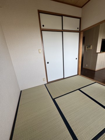 サンコート花山の和室