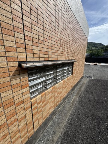 サンコート花山の外観