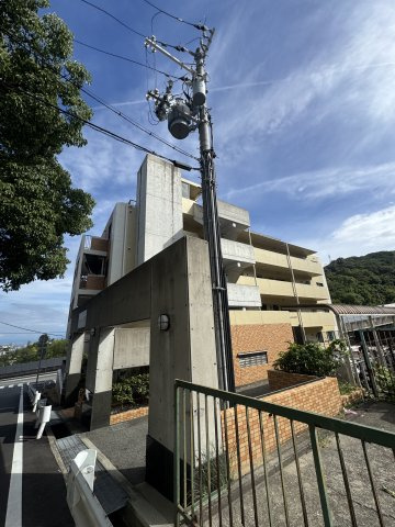 サンコート花山の外観