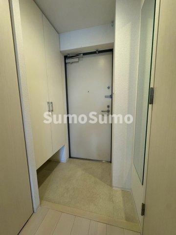 セレニテ梅田ESTの玄関
