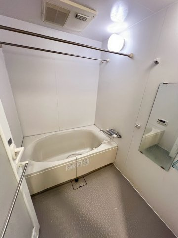 シャルム甲子園口の浴室