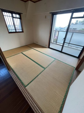 ロイヤル苦楽園の外観