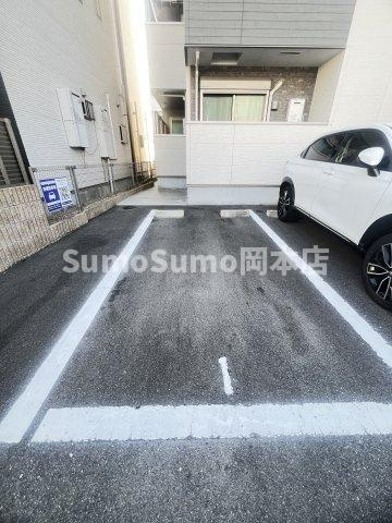 フジパレス東灘Ⅲ番館の駐車場|駐車場に車を止められます