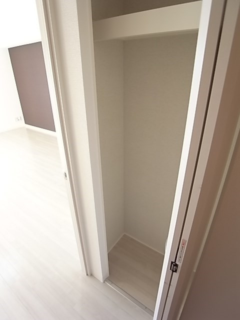 尼崎市口田中１丁目の賃貸マンションの収納