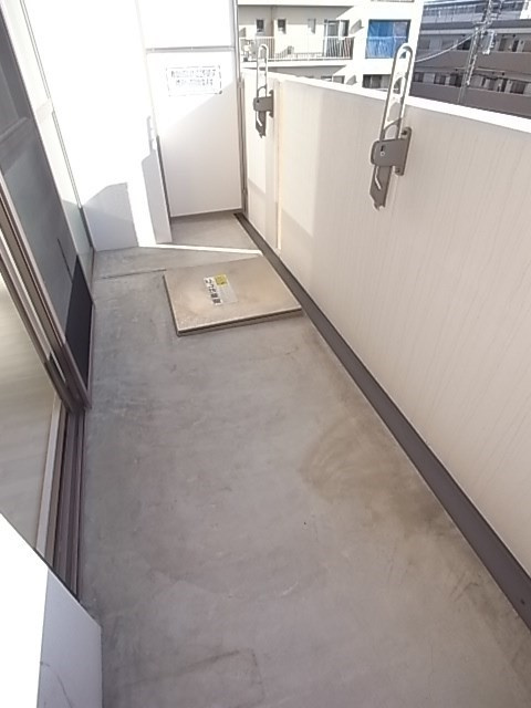 尼崎市口田中１丁目の賃貸マンションのバルコニー