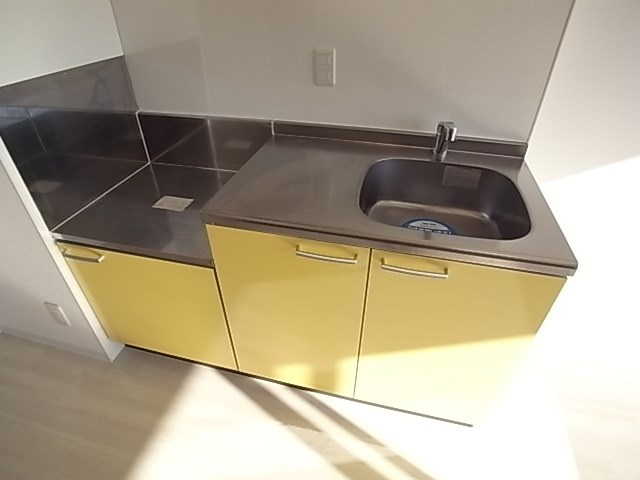 尼崎市口田中１丁目の賃貸マンションのキッチン