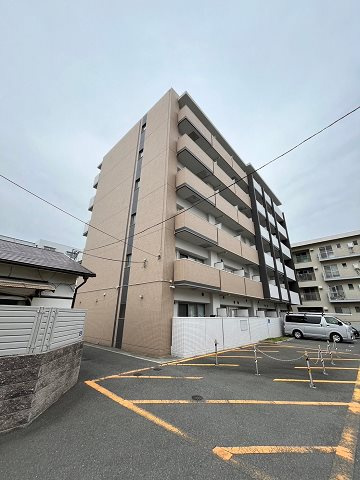 尼崎市口田中１丁目の賃貸マンションの外観