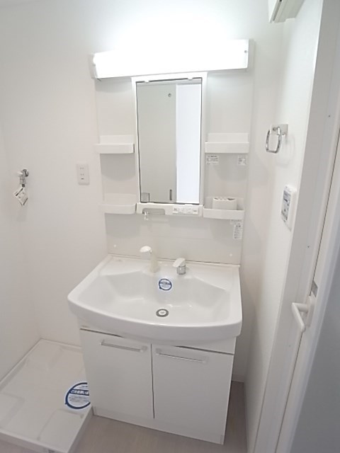 尼崎市口田中１丁目の賃貸マンションの洗面所