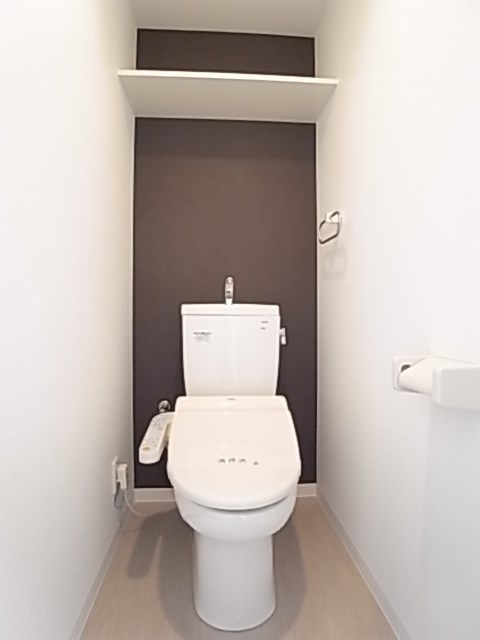 尼崎市口田中１丁目の賃貸マンションのトイレ