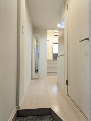 ハーモニーテラス伝馬町の玄関