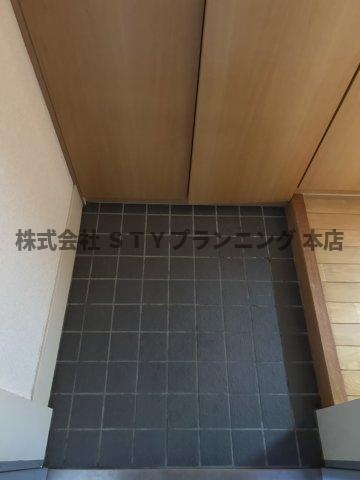 仲介手数料０円！鶴舞ガーデンコートの玄関