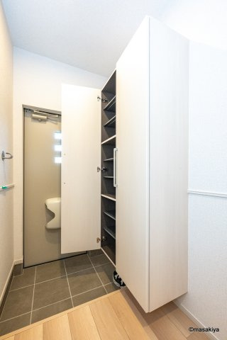 ルシエールの玄関