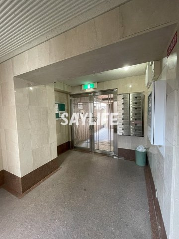 プレステージ鶴見のロビー