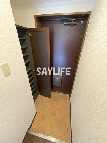 プレステージ鶴見の玄関