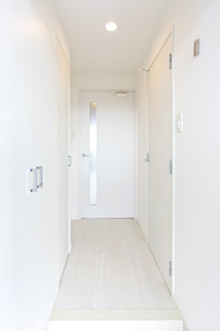 アルファシオリエンソ　5階の玄関|別号室のものになります。現状優先。