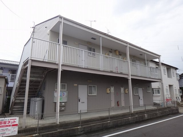 トラスト２１の外観