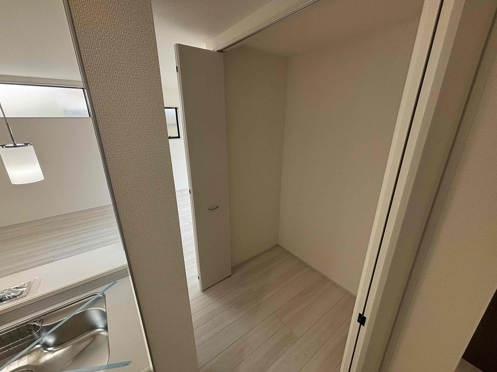 魚住町西岡新築戸建の収納