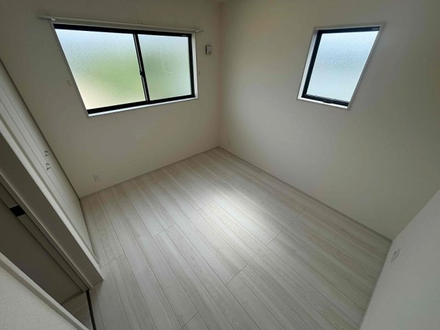 魚住町西岡新築戸建の洋室