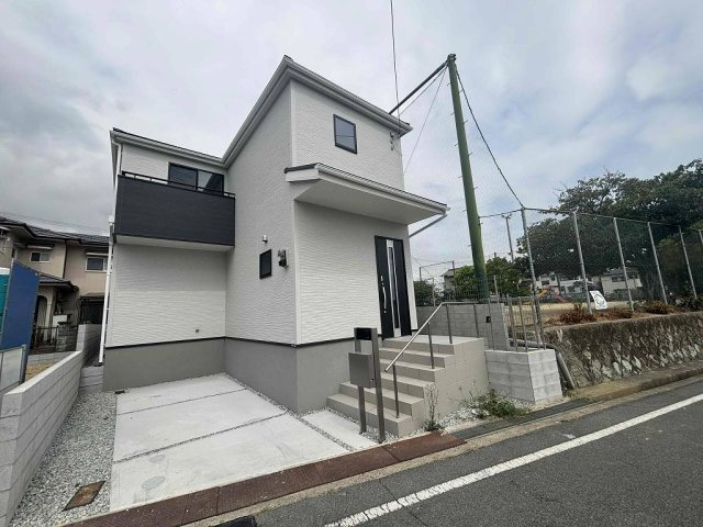 魚住町西岡新築戸建の外観