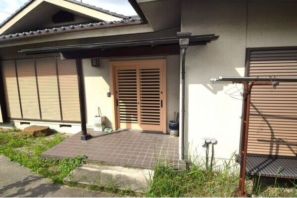 安城市明治本町戸建　　刈谷市近郊の賃貸はクラスホーム刈谷店の玄関